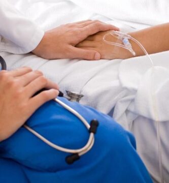 5 Beneficios de elegir una carrera en la industria de la salud