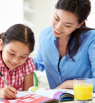 Cómo hacer que su hijo se interese por aprender un idioma extranjero