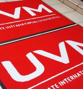 Usar un tapete con logotipo le da confianza a su empresa
