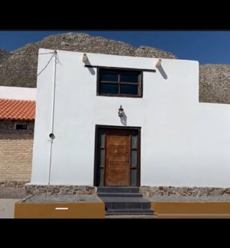 Diseño y Construcción de Casas de Adobe Modernas