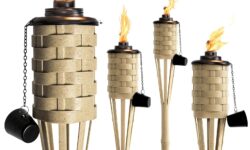 Antorchas de bambú: iluminación natural y estilo tropical para tu jardín