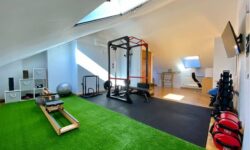 Pisos para gimnasio que protegen equipos y reducen el ruido
